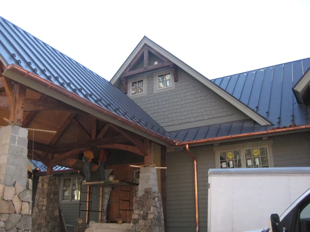 Craftsman Roofing team delivering quality roofing work in Lookout Mountain